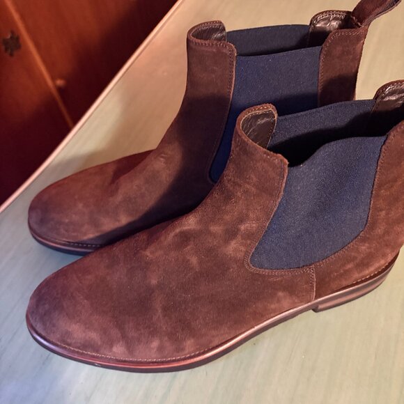 MINT Mens Trask 30-2240 Brown Suede Chelsea Pull On Boots Size 10.5 M Vibram - Picture 12 of 12